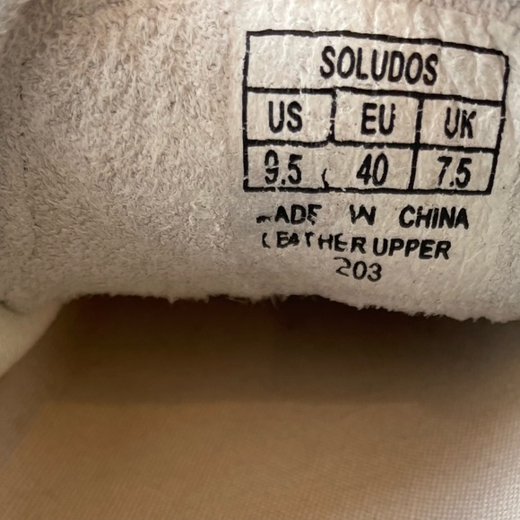 SOLUDOS Rainbow Shoes - Picture 5 of 7